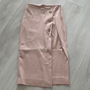 Never worn Aritzia skirt